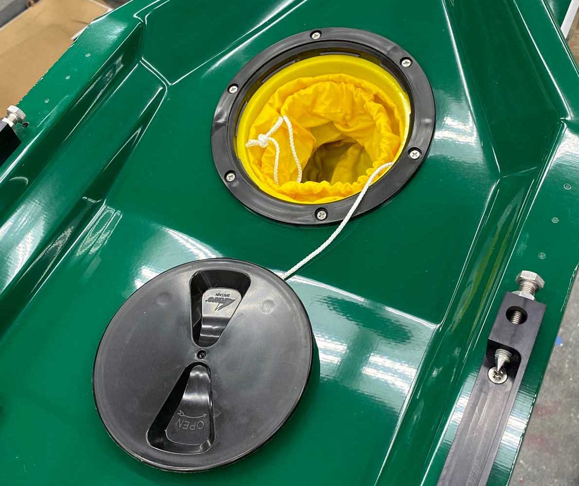 Bow hatch with kit bag in 25 or 26